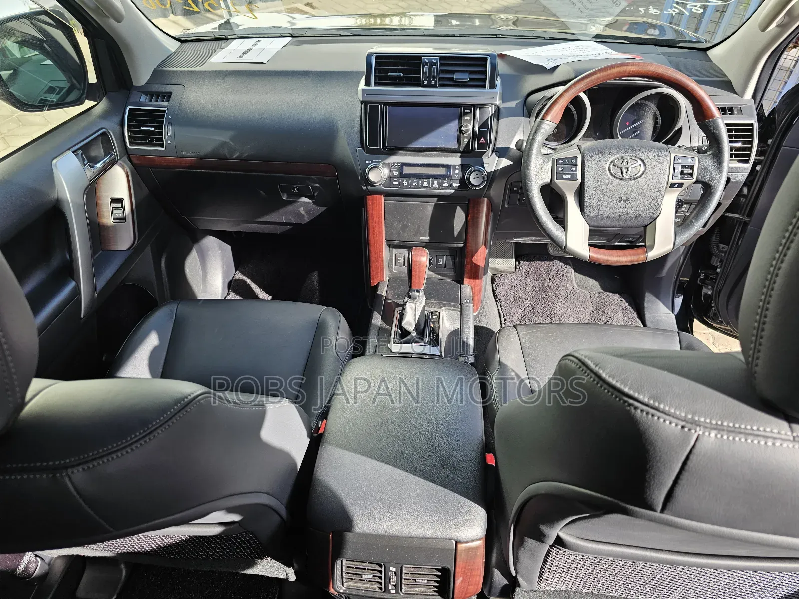 Toyota Land Cruiser Prado 2.8 2017 Matt Black