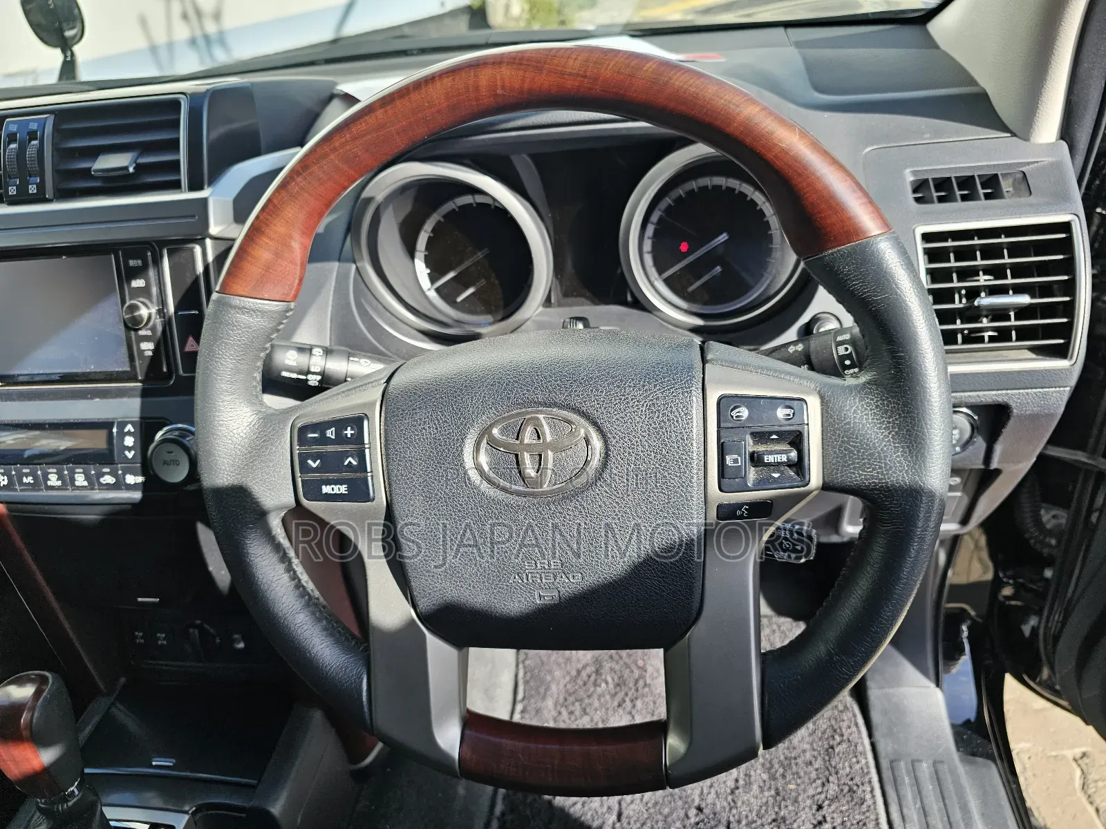 Toyota Land Cruiser Prado 2.8 2017 Matt Black