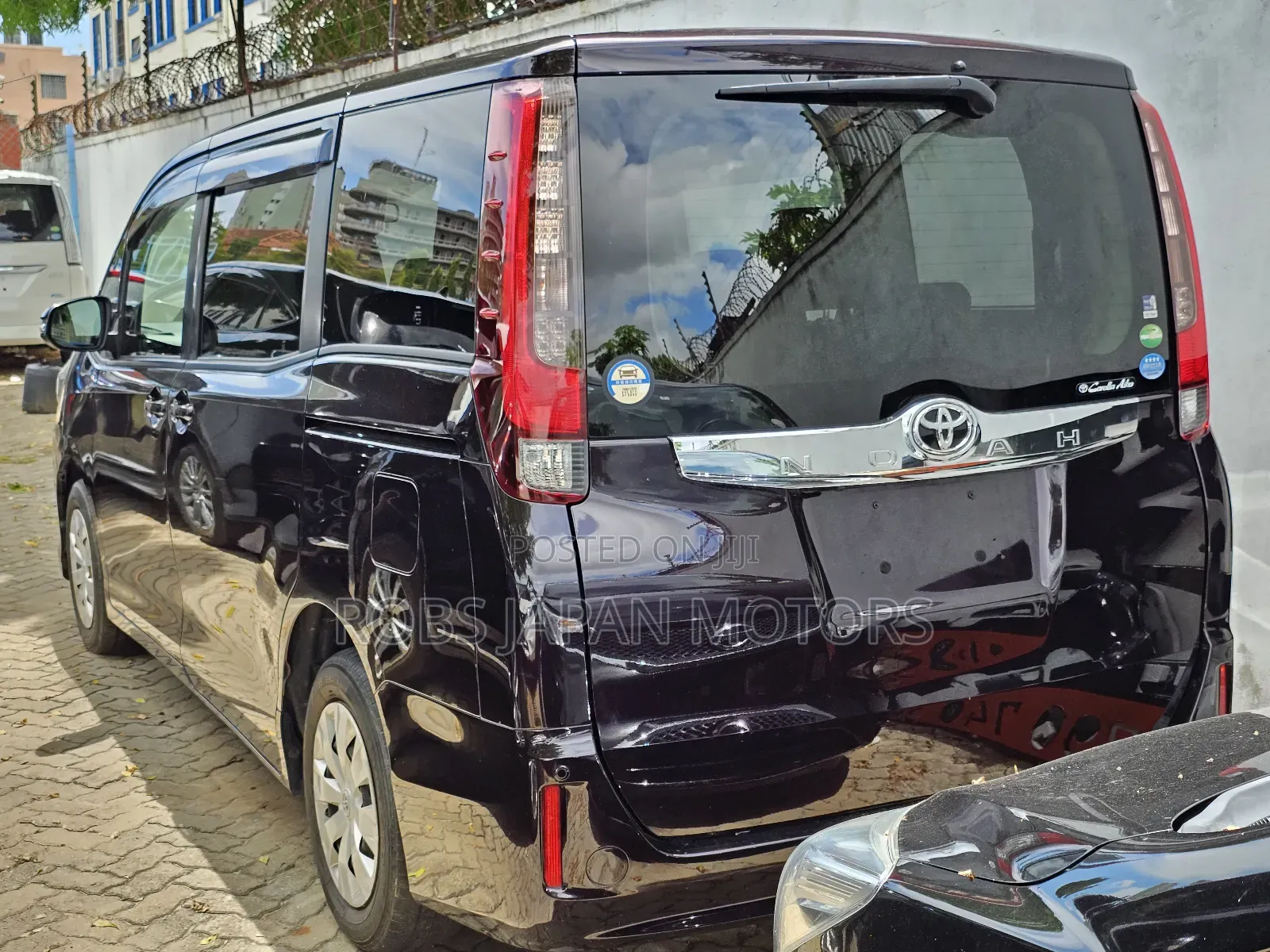Toyota Noah 2.0 FWD (7 Seater) 2018 Purple
