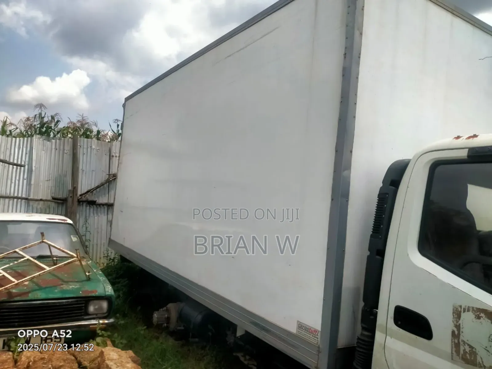 Isuzu NPR Fiber Body 2015 White