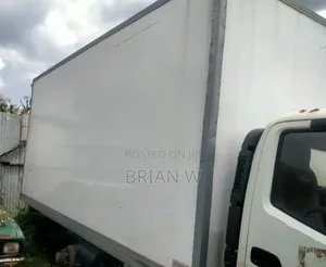 Isuzu NPR Fiber Body 2015 White
