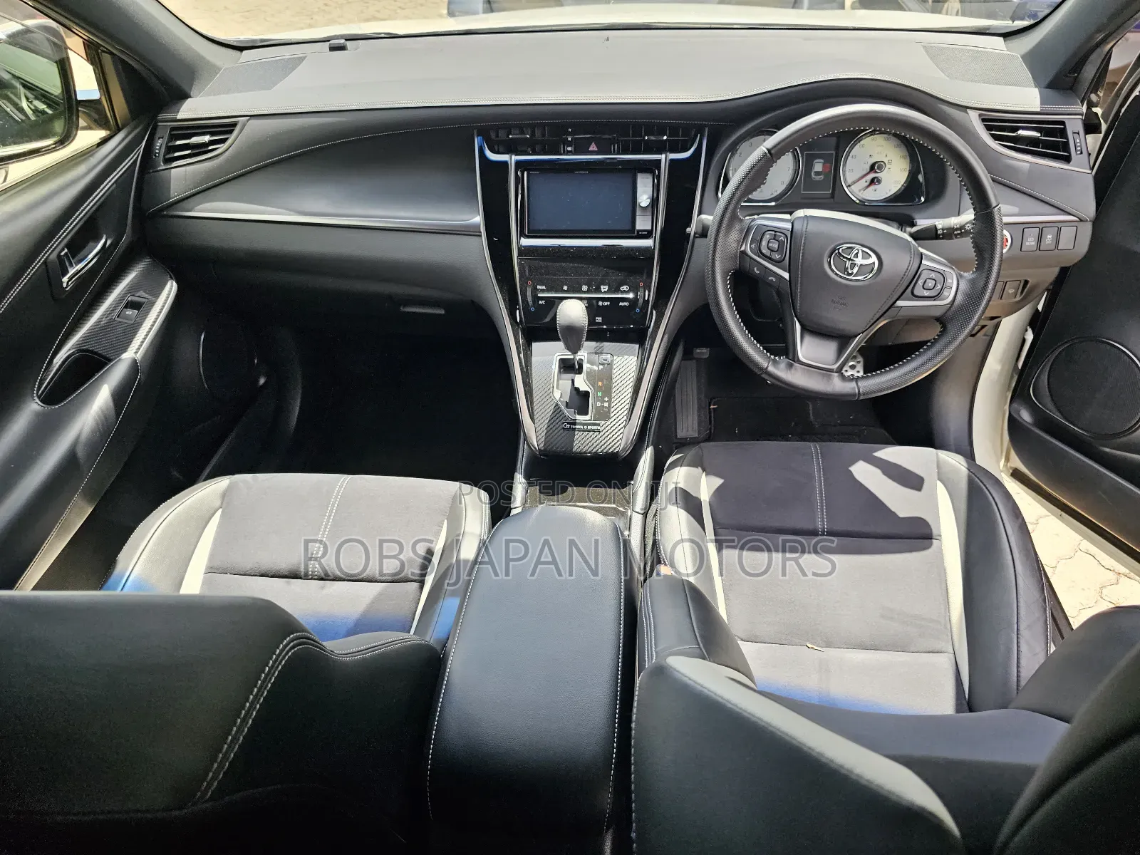 Toyota Harrier 2.0 2018