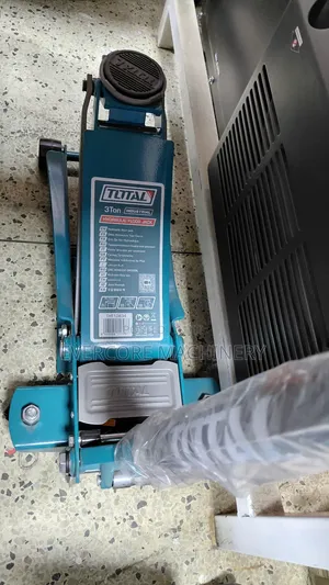 3tonne Hydraulic Floor Jack Total Brand Heavy Duty