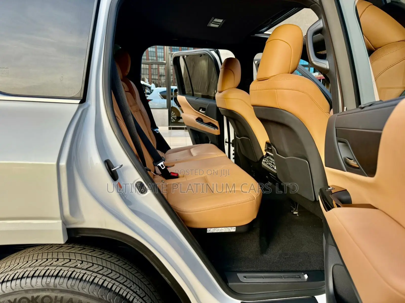 Lexus LX LX 600 2023 White