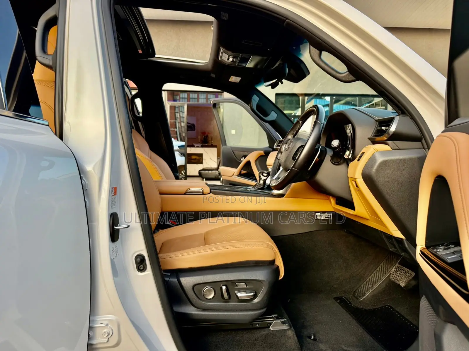 Lexus LX LX 600 2023 White