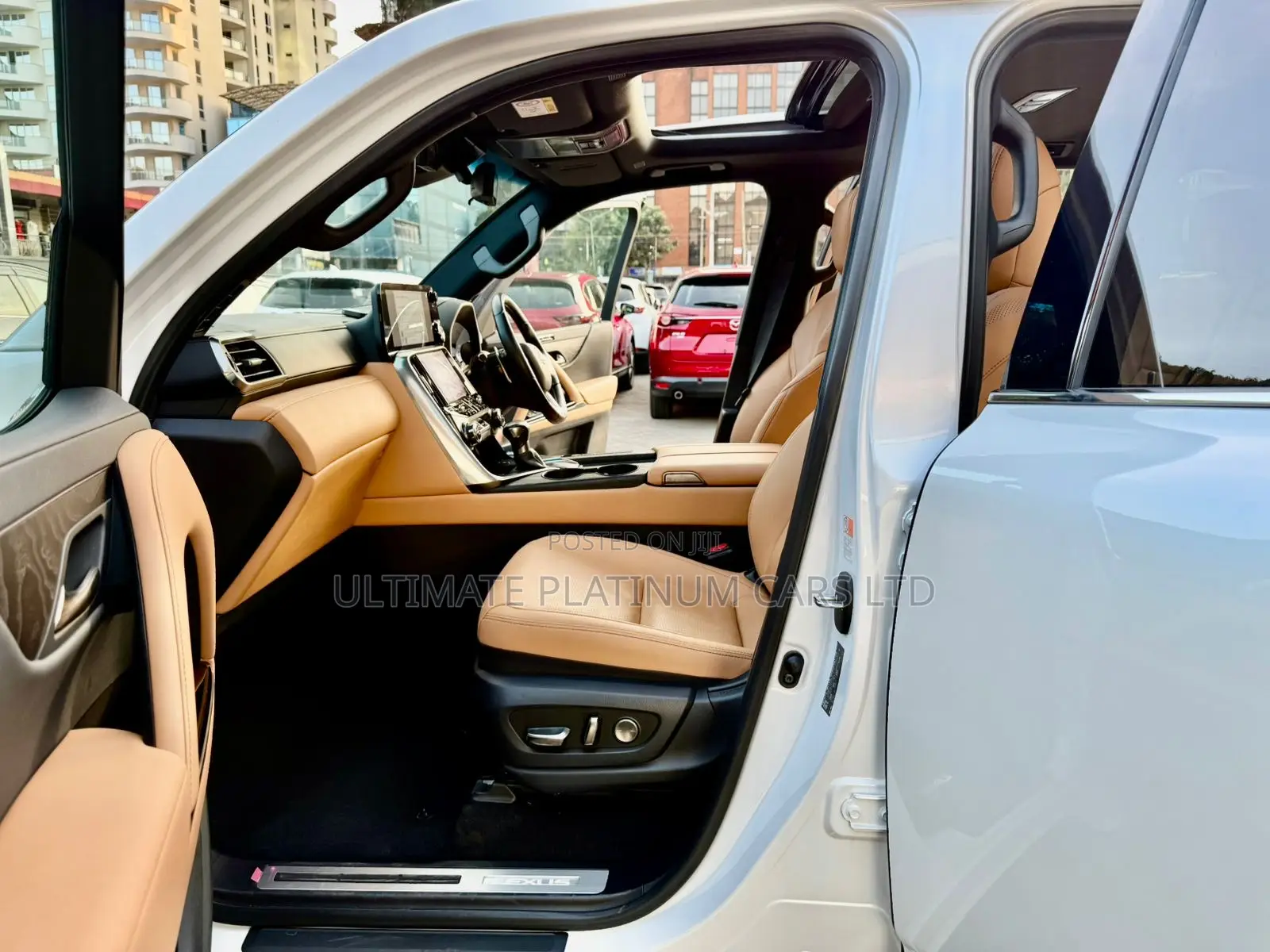 Lexus LX LX 600 2023 White