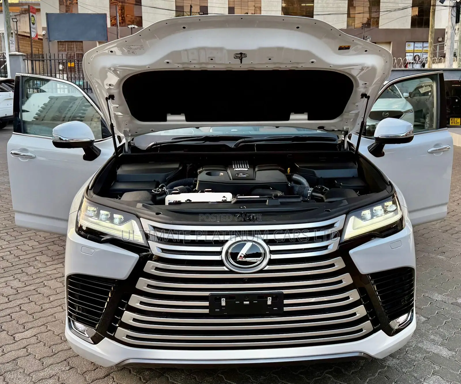 Lexus LX LX 600 2023 White