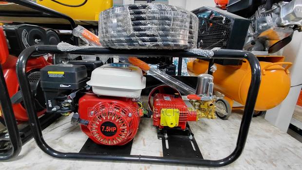 Commercial Trolley Sprayer Gasoline Powered With 50m Delivery Hose.