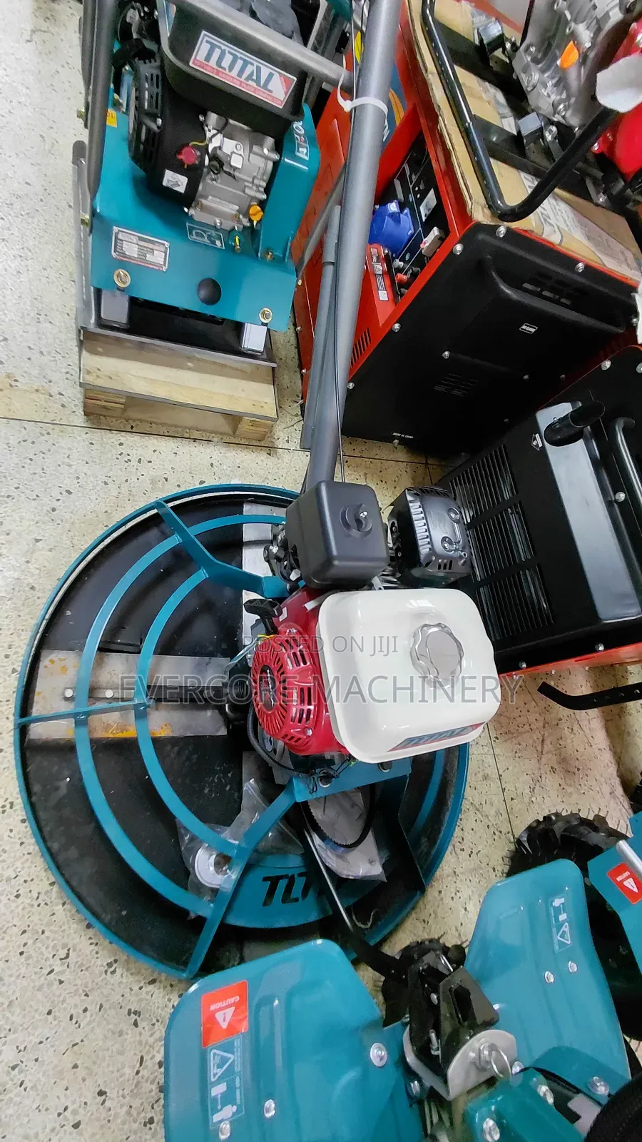 Total Heavy Duty Power Trowel Machine Petrol Engine.