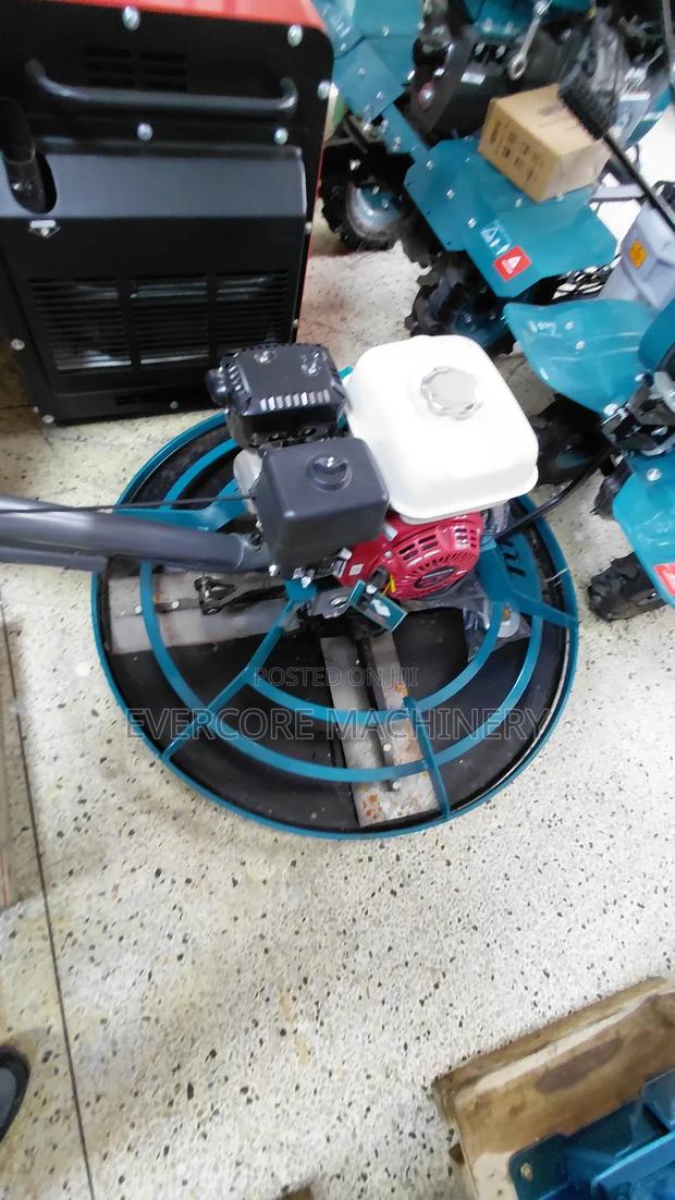 Total Heavy Duty Power Trowel Machine Petrol Engine. - thumbnail 3