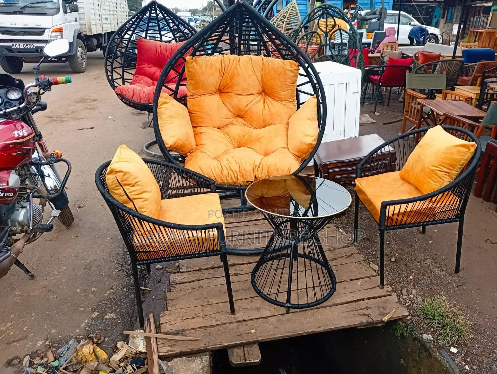 Harmoc Swing 2chairs KSH 38,500