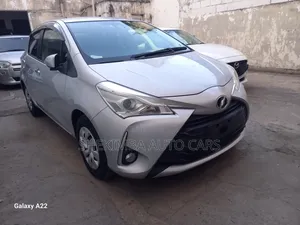 Toyota Vitz 1.3 FWD 5dr 2019 Silver