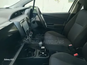 Toyota Vitz 1.3 FWD 5dr 2019 Silver