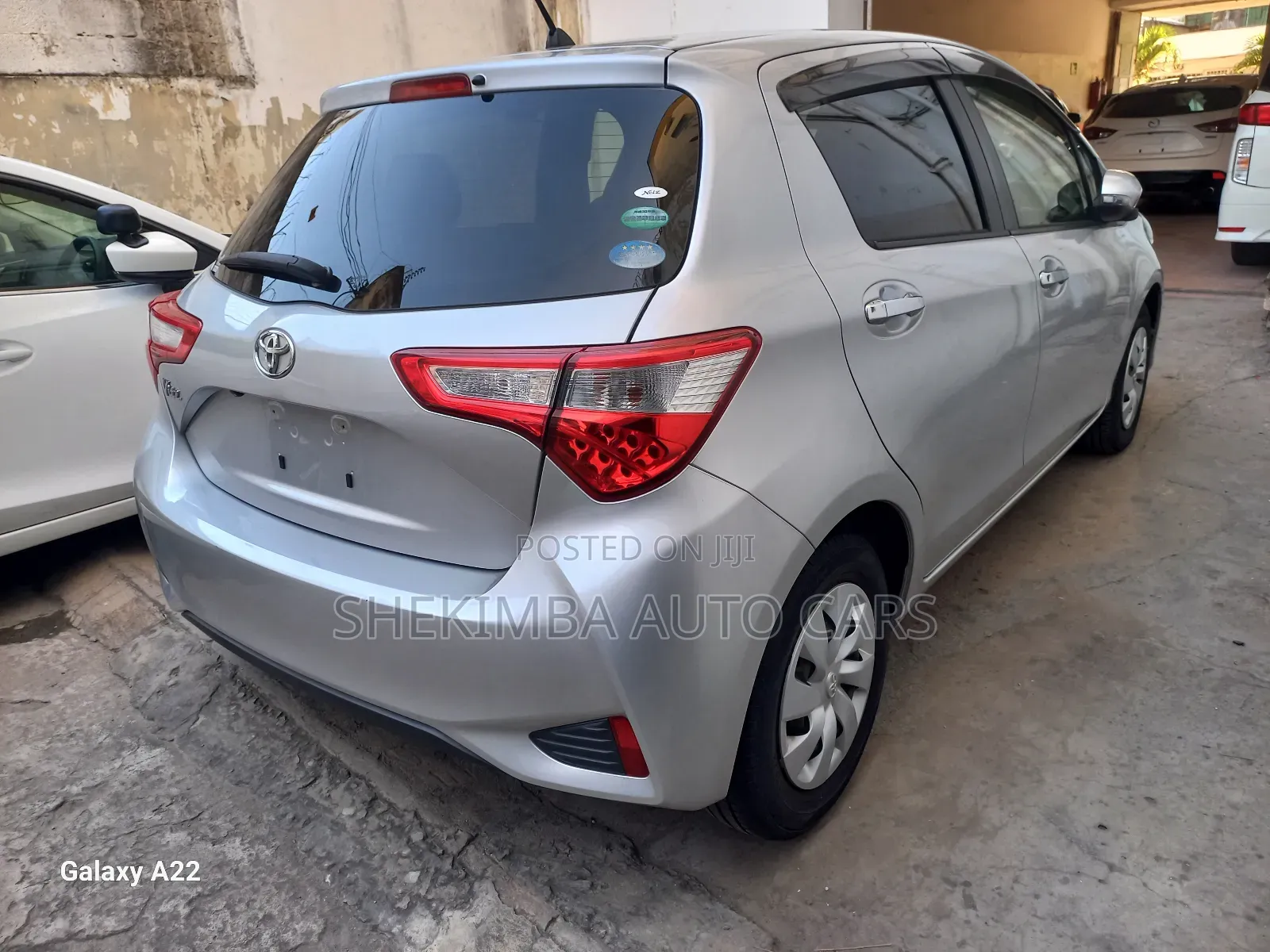 Toyota Vitz 1.3 FWD 5dr 2019 Silver