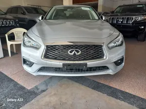 Nissan Skyline 2019 Silver