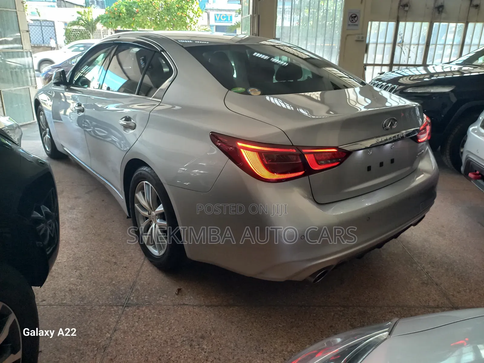 Nissan Skyline 2019 Silver