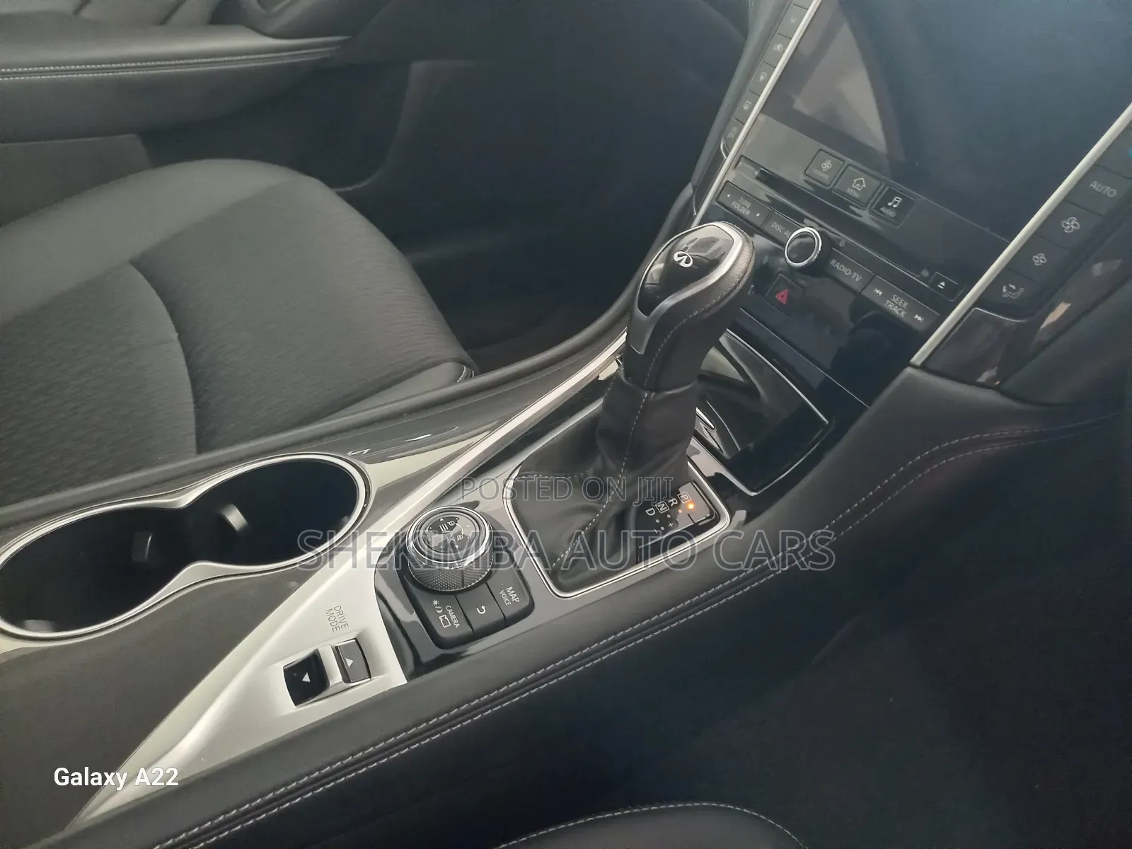 Nissan Skyline 2019 Silver