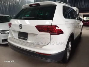 Volkswagen Golf Variant 2019 White