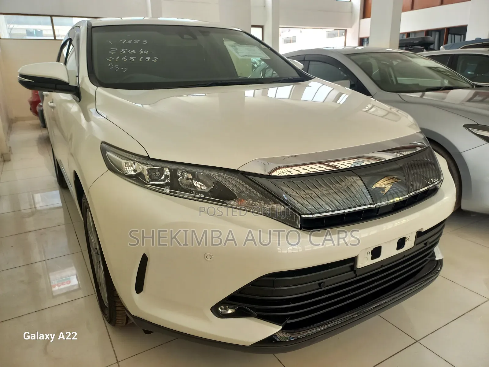 Toyota Harrier 2.0 2019 White