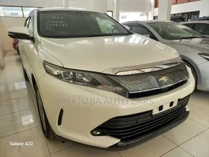 Toyota Harrier 2.0 2019 White