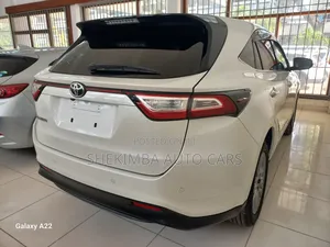 Toyota Harrier 2.0 2019 White