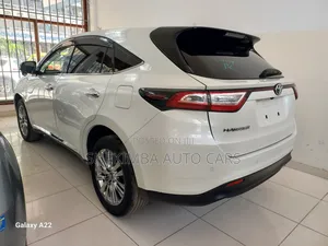 Toyota Harrier 2.0 2019 White