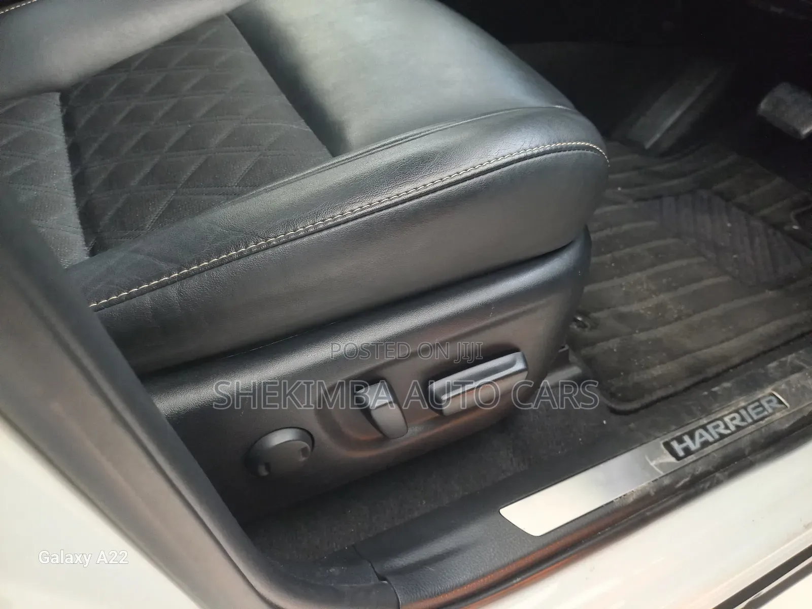 Toyota Harrier 2.0 2019 White
