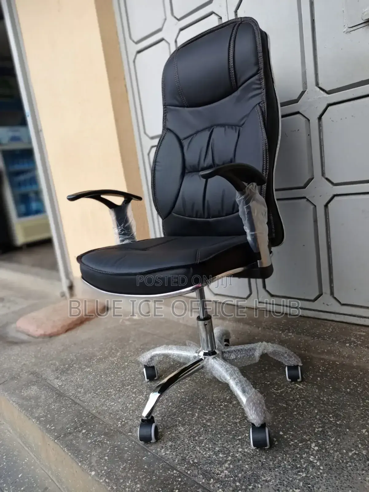 C35 Leather Office Chair
