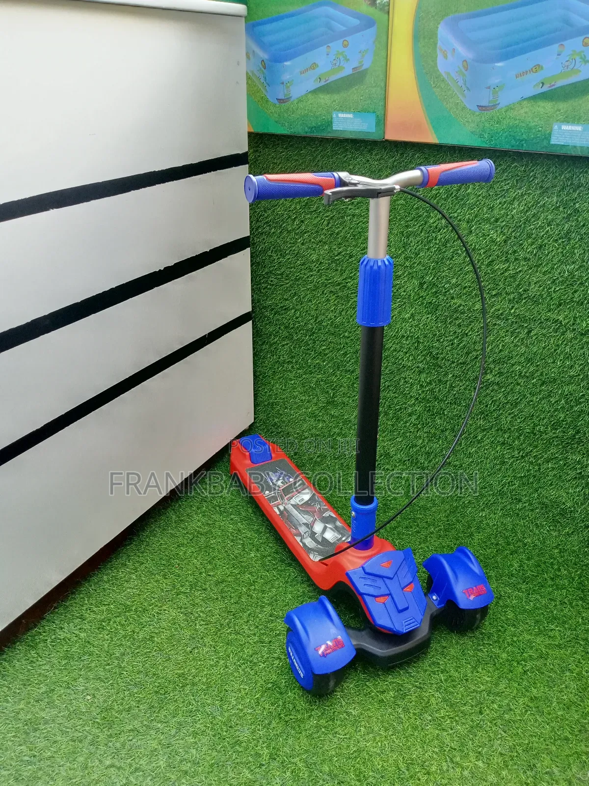 Heros 3-Wheel Bluetooth Scooter