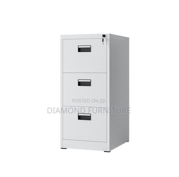 Durable 3-Drawer Metallic Office Filing Cabinet Unit - thumbnail 2