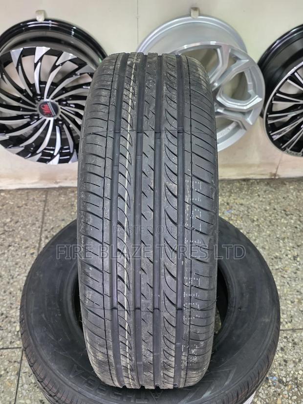 215/60r16 Comfort Tire - thumbnail 2