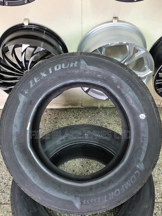 215/60r16 Comfort Tire - thumbnail 3