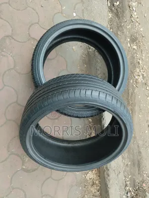 225/35r19 Corsa