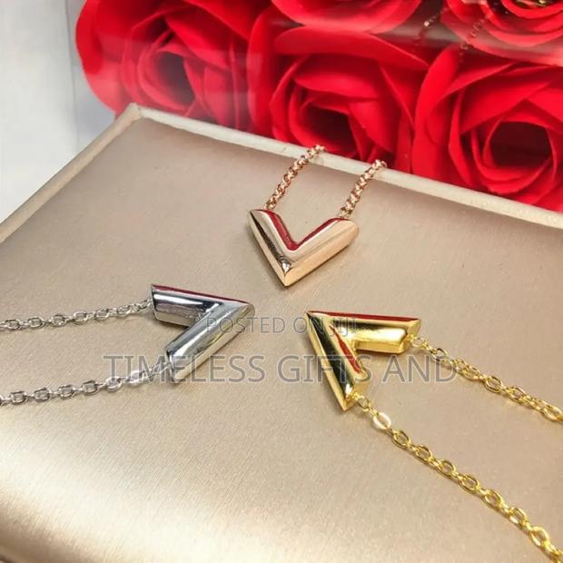 Ladies Stainless Steel Non Fade Hypoallergenic Chains - thumbnail 3