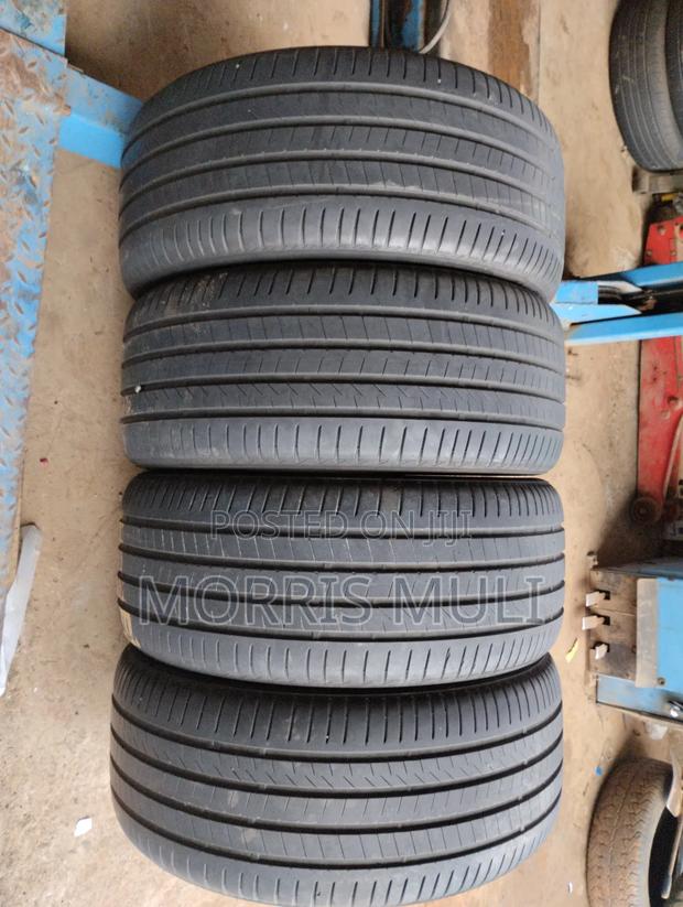 275/40r22 Bridgestone - thumbnail 2