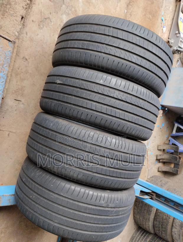 275/40r22 Bridgestone - thumbnail 4