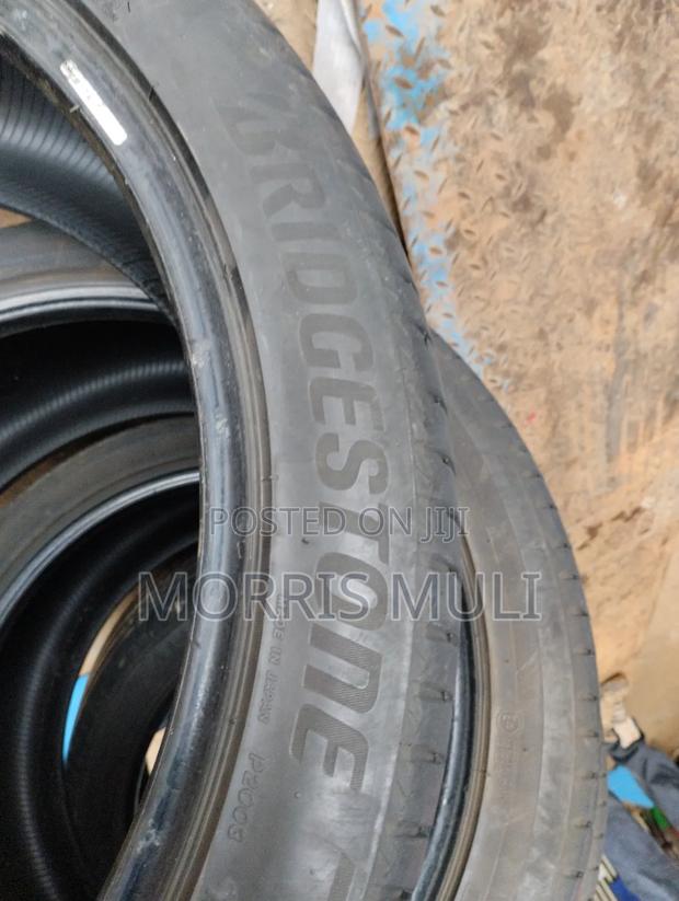 275/40r22 Bridgestone - thumbnail 7