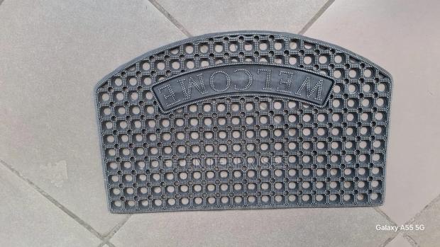 Front Door Rubber Mats - thumbnail 2