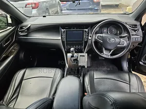 Toyota Harrier 2.0 2018 Black