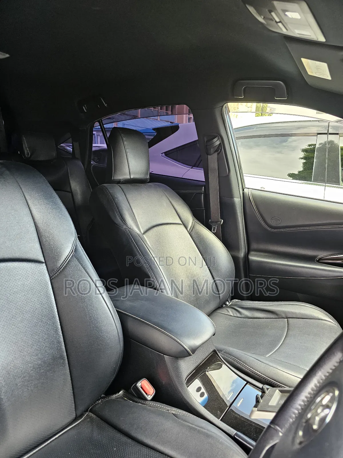 Toyota Harrier 2.0 2018 Black