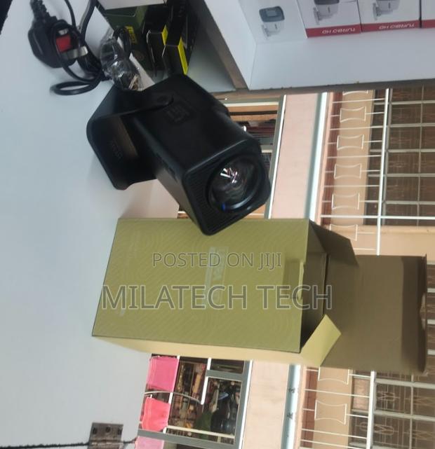 Hy320 Android 13 Mini-Projector Native 1080p New - thumbnail 2