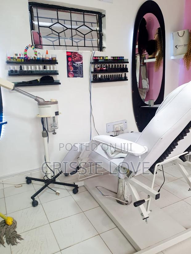 Hydraulic Imported Massage Bed - thumbnail 5