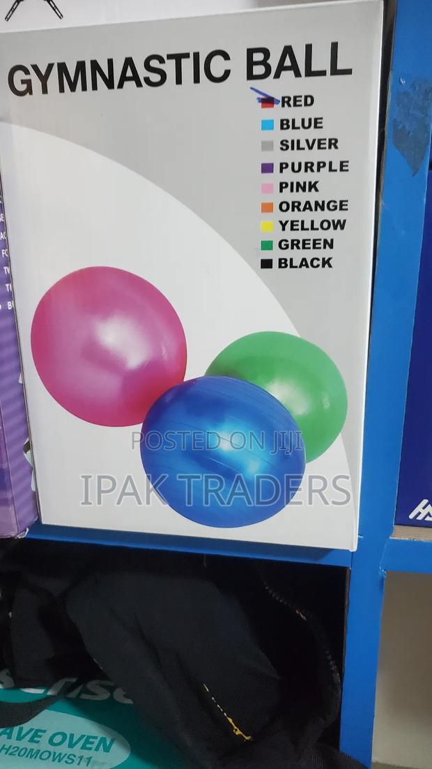 *Yoga Exercise Ball/Pregnancy Ball/Therapy