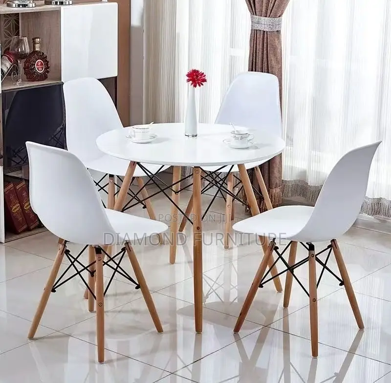 Eames Office Round Table With Wooden Legs