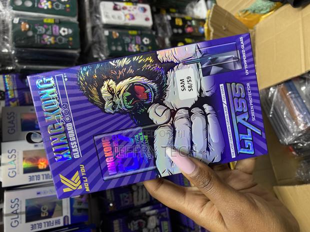 Zagg Glass Curve Screen Protector for Samsung Galaxy S8 - thumbnail 2