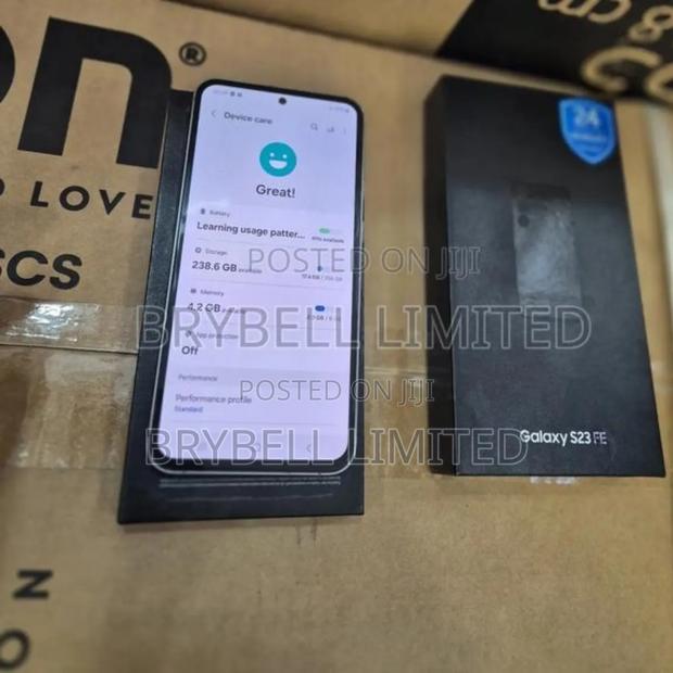 Samsung Galaxy S23 FE 256 GB Black - thumbnail 4