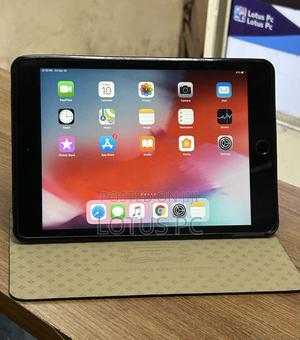 Apple iPad mini 3 16 GB Gray - thumbnail 2