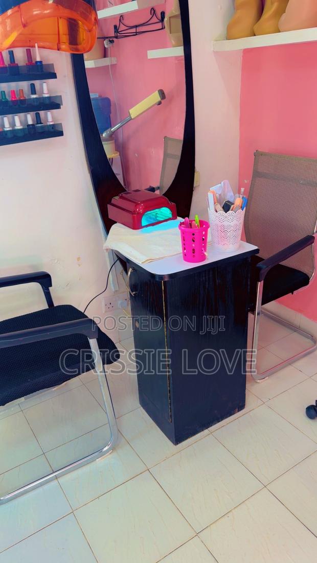 2 Salon Mirror and Drawers Set - thumbnail 2