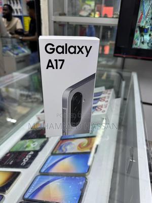 New Samsung Galaxy A17 128 GB Gray - thumbnail 2
