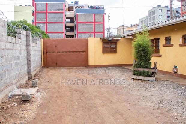 Haven_airbnbs\Bedsitter - thumbnail 12